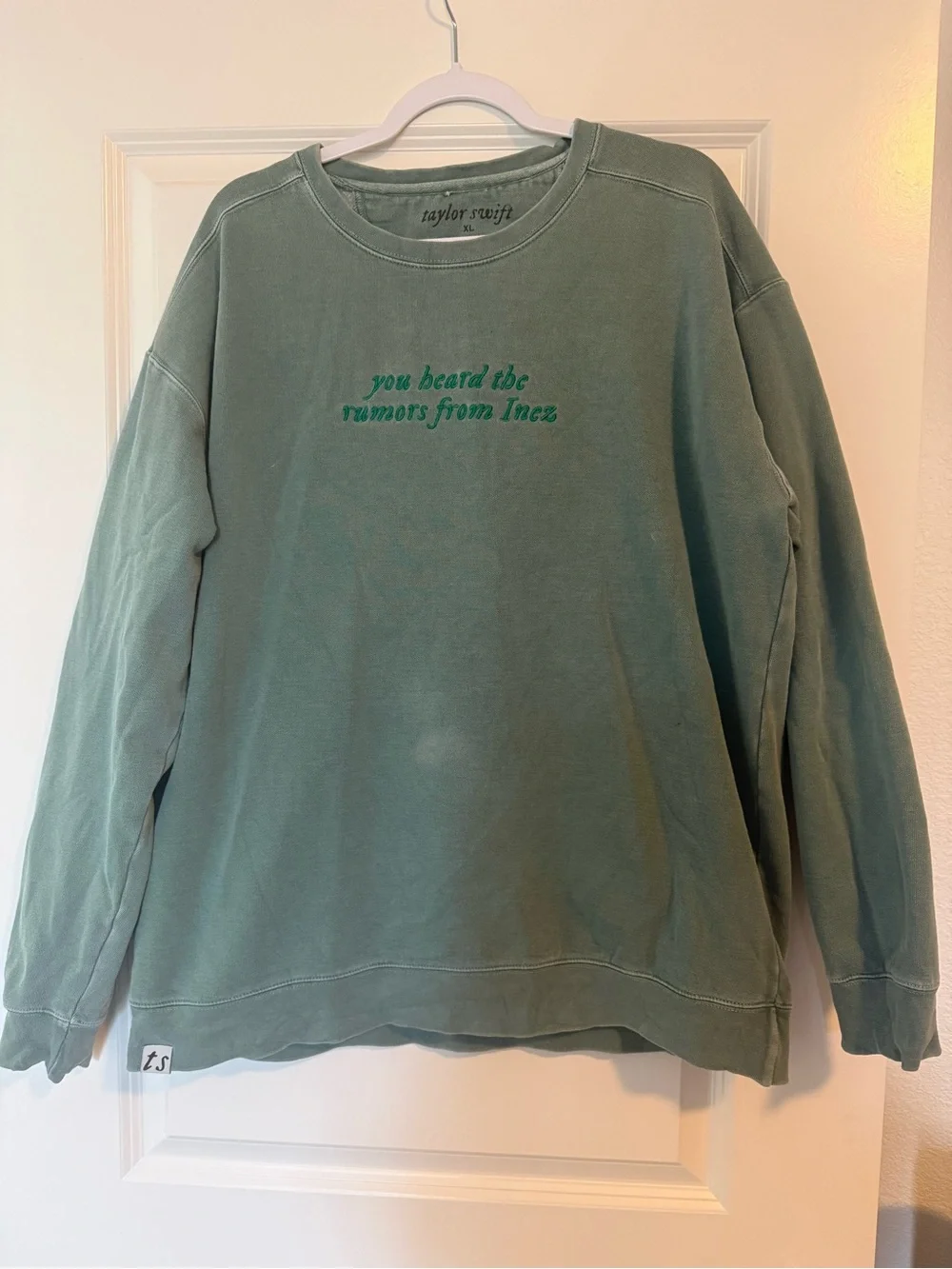 Taylor Swift "you heard the rumors from Inez" Green Embroidered sweatshirt - Picture 2 of 5